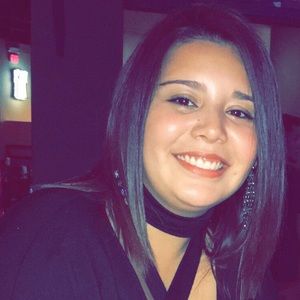 Meet your Posher, Viviana